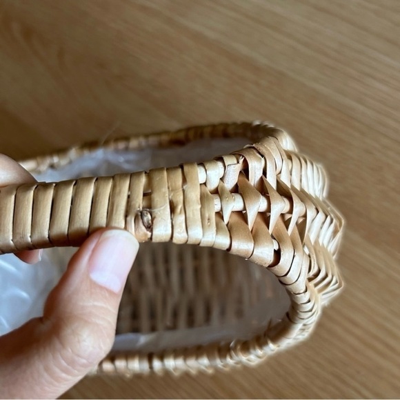 Wicker Hand Woven Crescent Shaped Basket - Picture 2 of 8